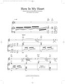 Merry Christmas Everybody: Plus 18 Christmas No1 Hits:Piano Vocal Guitar additional images 1 2